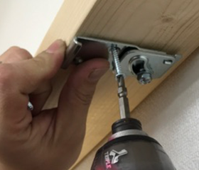 天井ブラケット設置イメージ画像