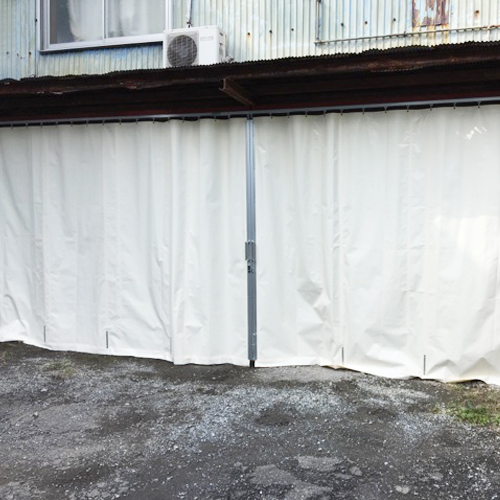 神奈川県横浜市のテント生地カーテン（車庫）の施工・製作事例